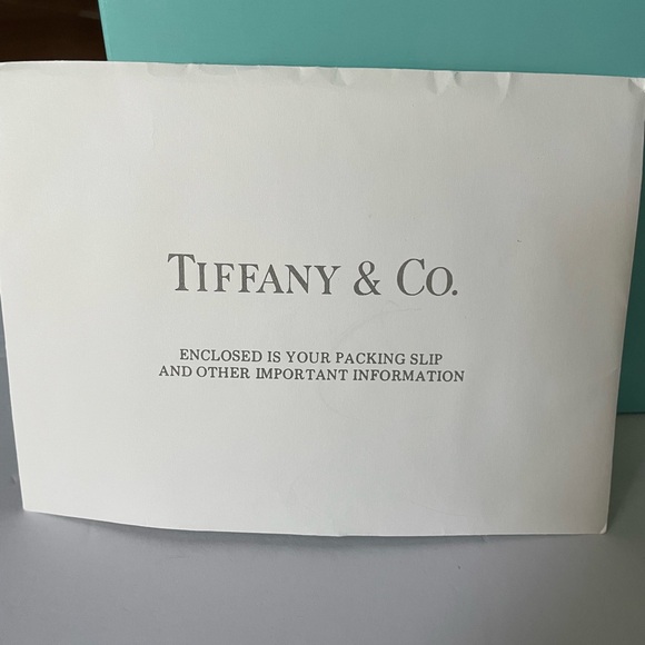 TIFFANY & CO 90s Lead Crystal Small Bowl Heart Motif Curved Edge - Picture 5 of 12